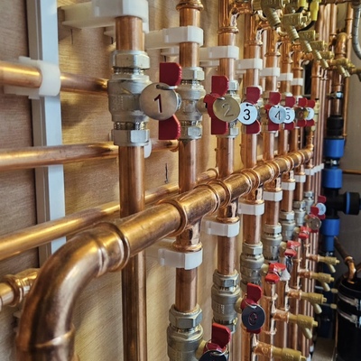 Instalación de sistema de calefacción y fontanería