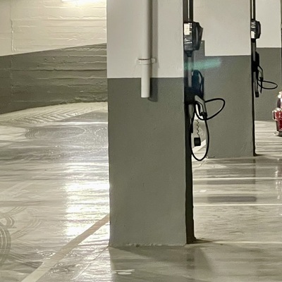 Wallbox Pulsar Plus en garaje comunitario