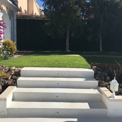 Reforma y reparación de piscina y alrededores en Monachil.