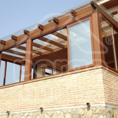 Pérgola de imitación madera