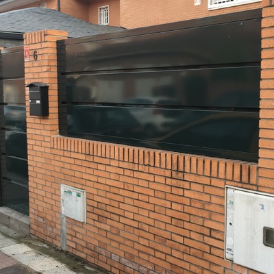 Valla y puerta 