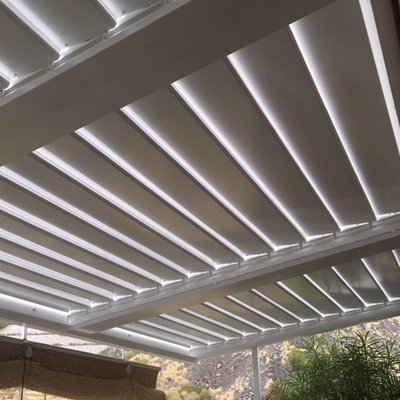 PERGOLA BIOCLIMATICA  ANCLADA A PARED 2