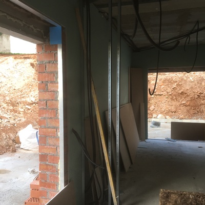 trasdosado con placas hidrofugas