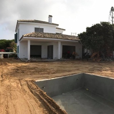 CONSTRUCCION DE CHALET Y PISCINA