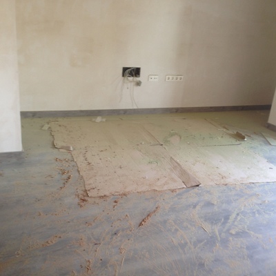 Limpieza de paredes y tarima