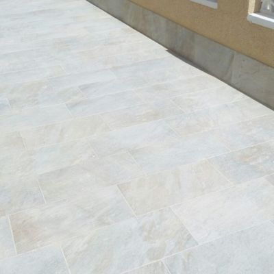 PAVIMENTO ANTI-DESLIZANTE