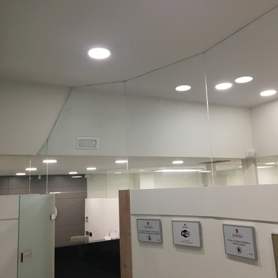 SUSTITUCION DE HALOGENOS POR LED EN CLINICA GURPEGUI