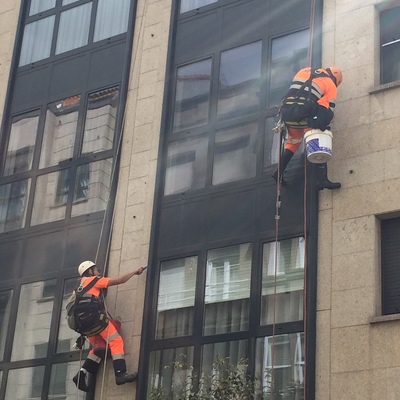Trabajos verticales - mantenimiento de fachadas