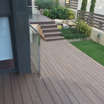 Tarima tecnológica y forrado escaleras