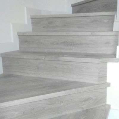 escalera suelo laminado