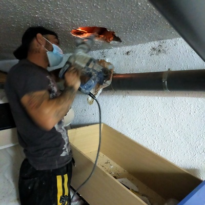 Reparación de válvula de desagüe de plato de ducha