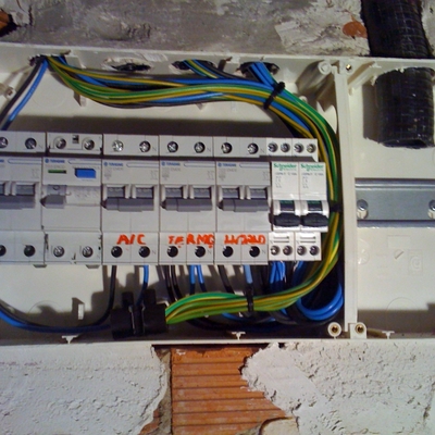 Instalacion caja de automaticos en vivienda