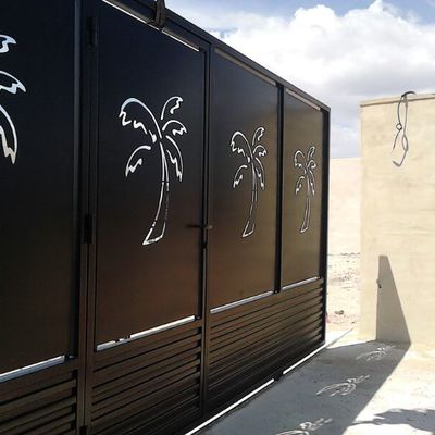 Puerta metálica de corredera