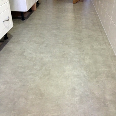 Instalacion de tarima en cocina.