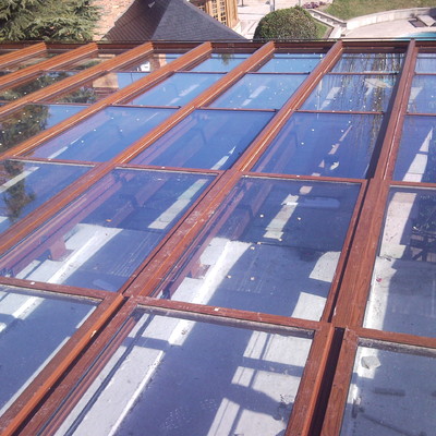 INSTALACIÓN DE TECHO MÓVIL MOTORIZADO SOBRE PISCINA