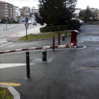 instalacion pilonas en comunidad privada