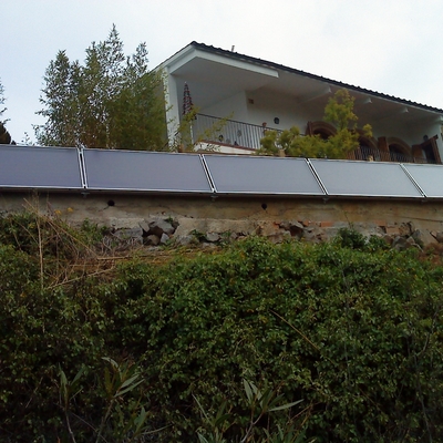 Instalación solar de ACS y calefacción en chalet