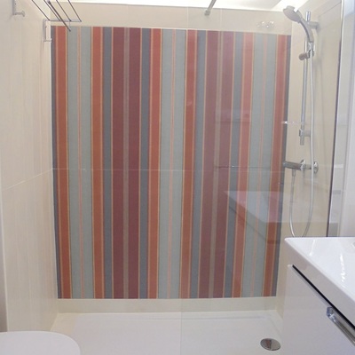 Baño.. Detalle plato ducha e iluminación