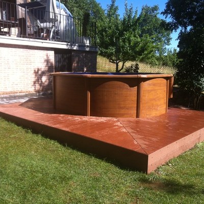 Tarima tecnológica piscina redonda