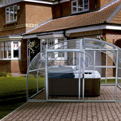 Jacuzzi con Cubierta