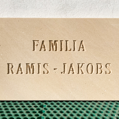 Lápida de piedra natural de Santanyí