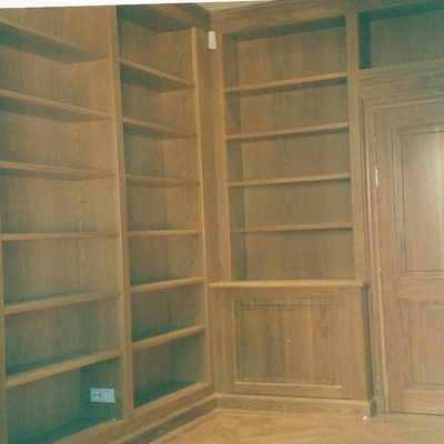 Libreria en Roble