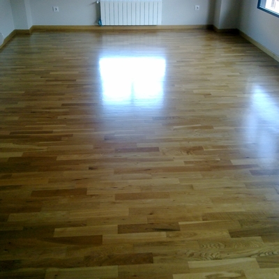 LIJADOS Y BARNIZADOS 