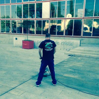 LIMPIEZA SUELO DE GRANITO PABELLON DE CRISTAL