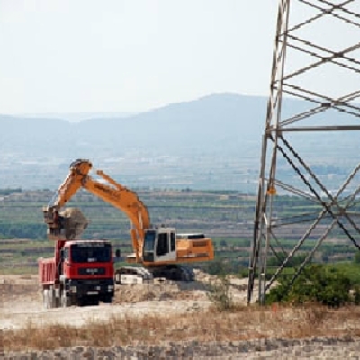 LIMPIEZA Y DESBROCE DEL TERRENO