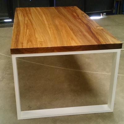 Mesas de comerdor estilo industrial