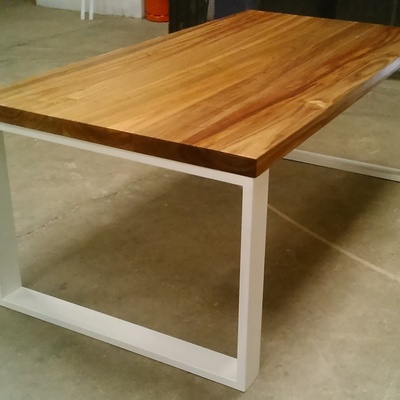 Mesas de comerdor estilo industrial