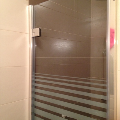 mampara hoja cristal con swrigrafia 