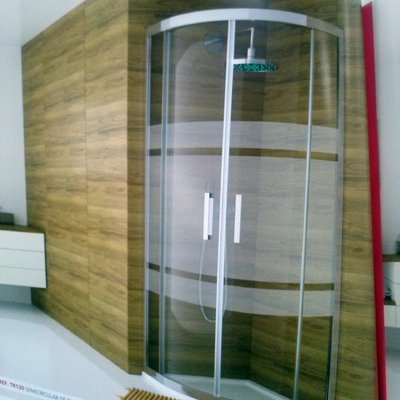 Mampara  semicircular