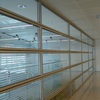 MAMPARAS VIDRIO APAISADAS