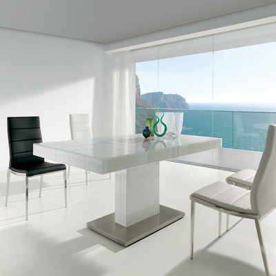 Mesa de comedor blanca