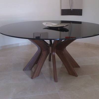 Mesa 8 patas en madera nogal