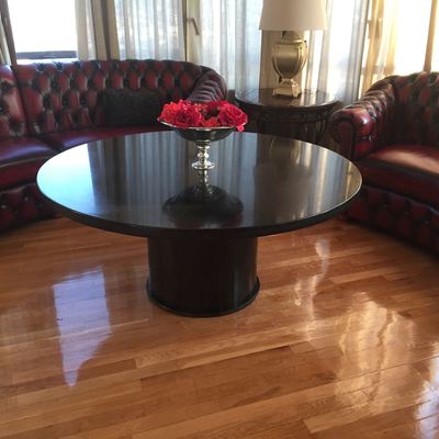 mesa de granito negro redonda