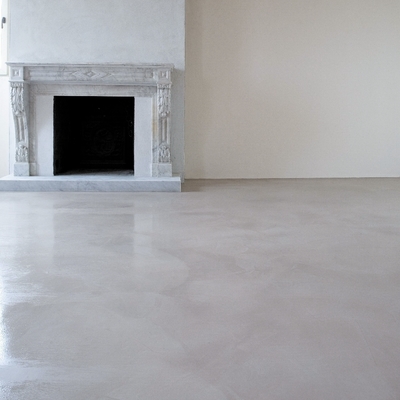 Microcemento en suelo interior