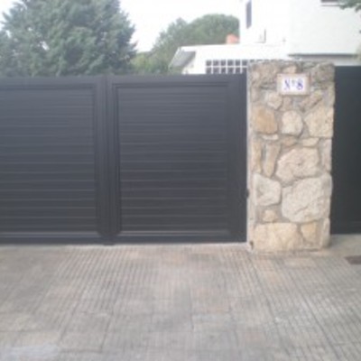 Cancelas automáticas acceso finca