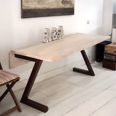 Mesas a medida en maderas macizas.