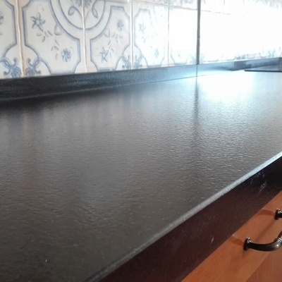 BANCADA GRANITO NEGRO ANTICATO