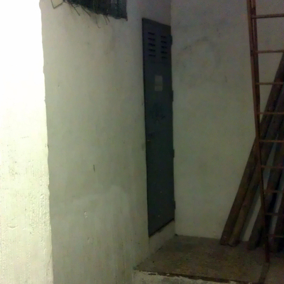 Montaje de escalera metalica