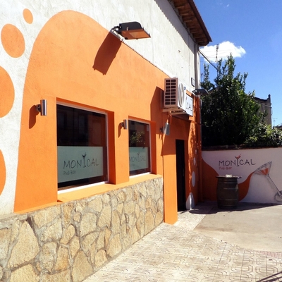 monycal pub-bar
