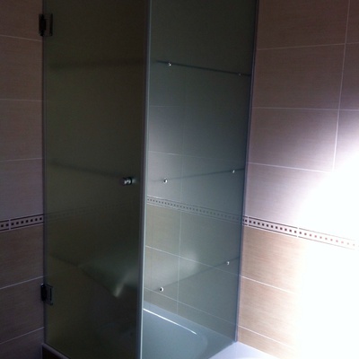 Mueble de baño en vidrio templado