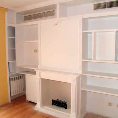 MUEBLE DE SALON CON CHIMENEA