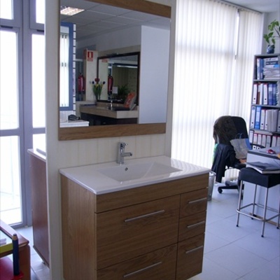 Mueble de serie roble