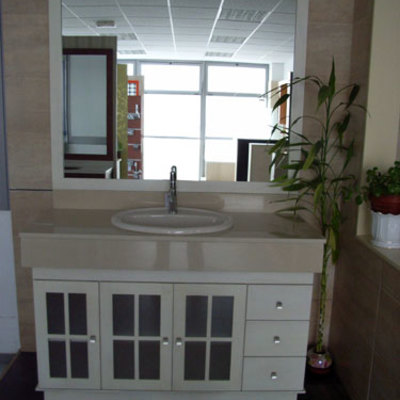 Mueble puertas en cruz