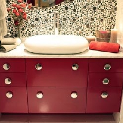 Mueble supendido fucsia