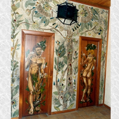 Mural de hormigón y vidrio en interiores, Cafetería