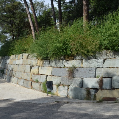 Muro de Piedra Natural. ROEXCA. Excavaciones Catalunya